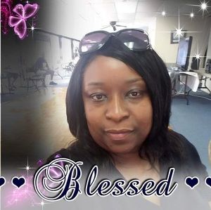 Meet your Posher, Carlessia